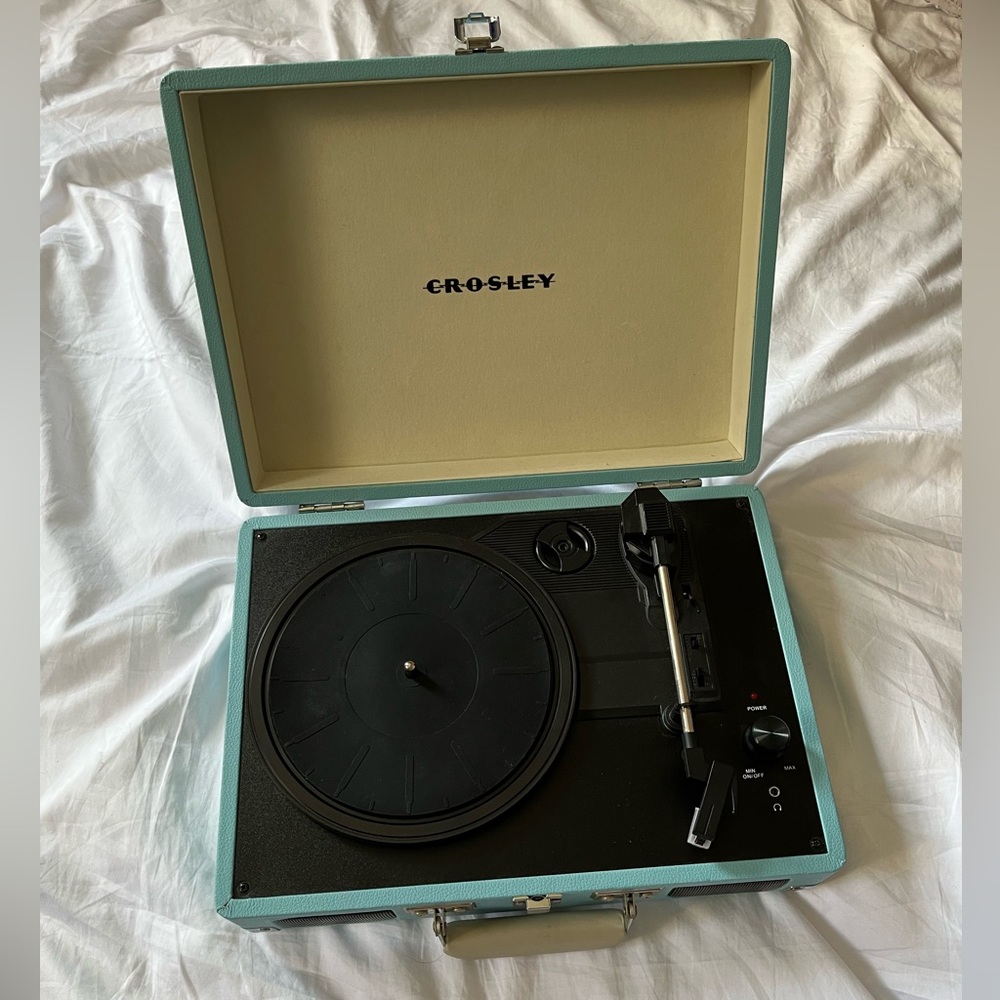 Crossley Cruiser Plus Suitcase Turntable Record Player Turquoise!